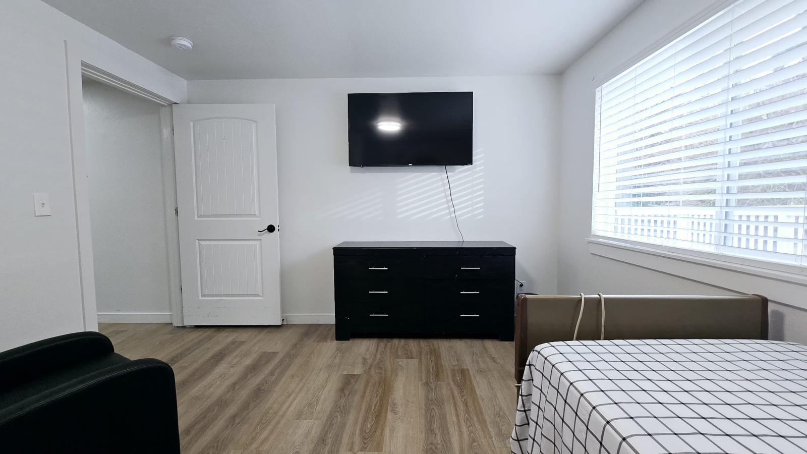 WhatsApp Image 2025-03-20 at 22.04.03(3)